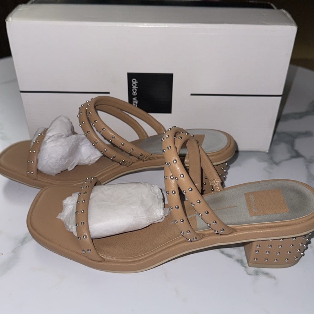 DOLCE VITA SANDALS, FAUX LEATHER, STUDDED, SIZE 8-1/2M - Picture 3 of 8